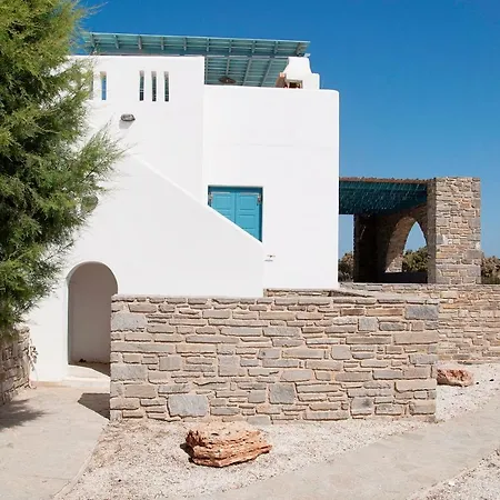 בית נופש Seaside Paros -
